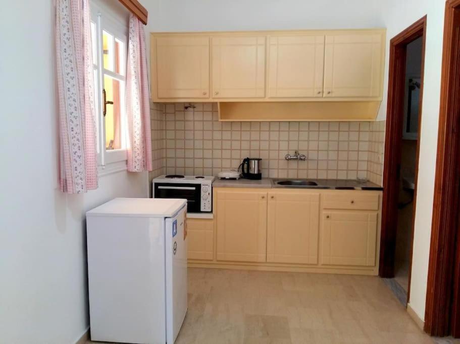 Margarita-Fondas Apartments Рода Экстерьер фото